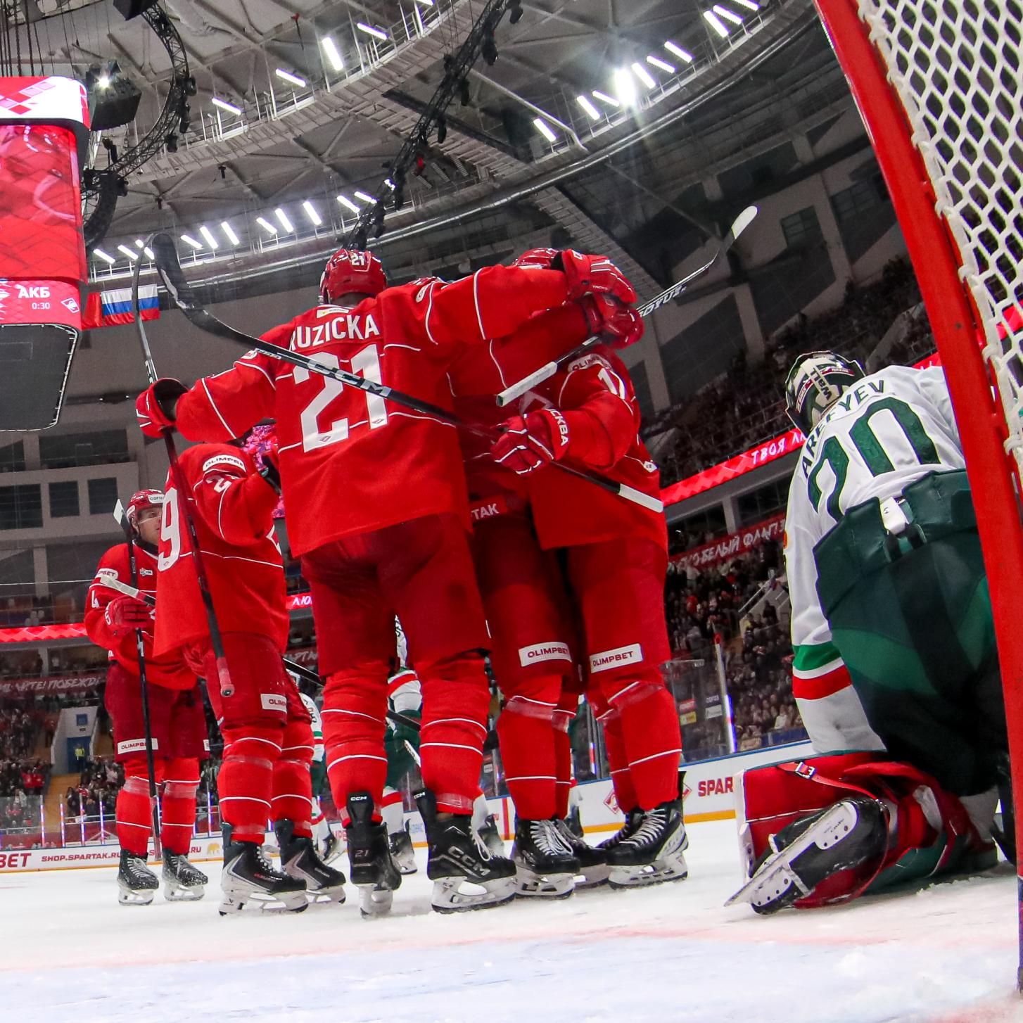 Побеждаем «Ак Барс» на старте домашней серии! Репортаж клубного ТВ