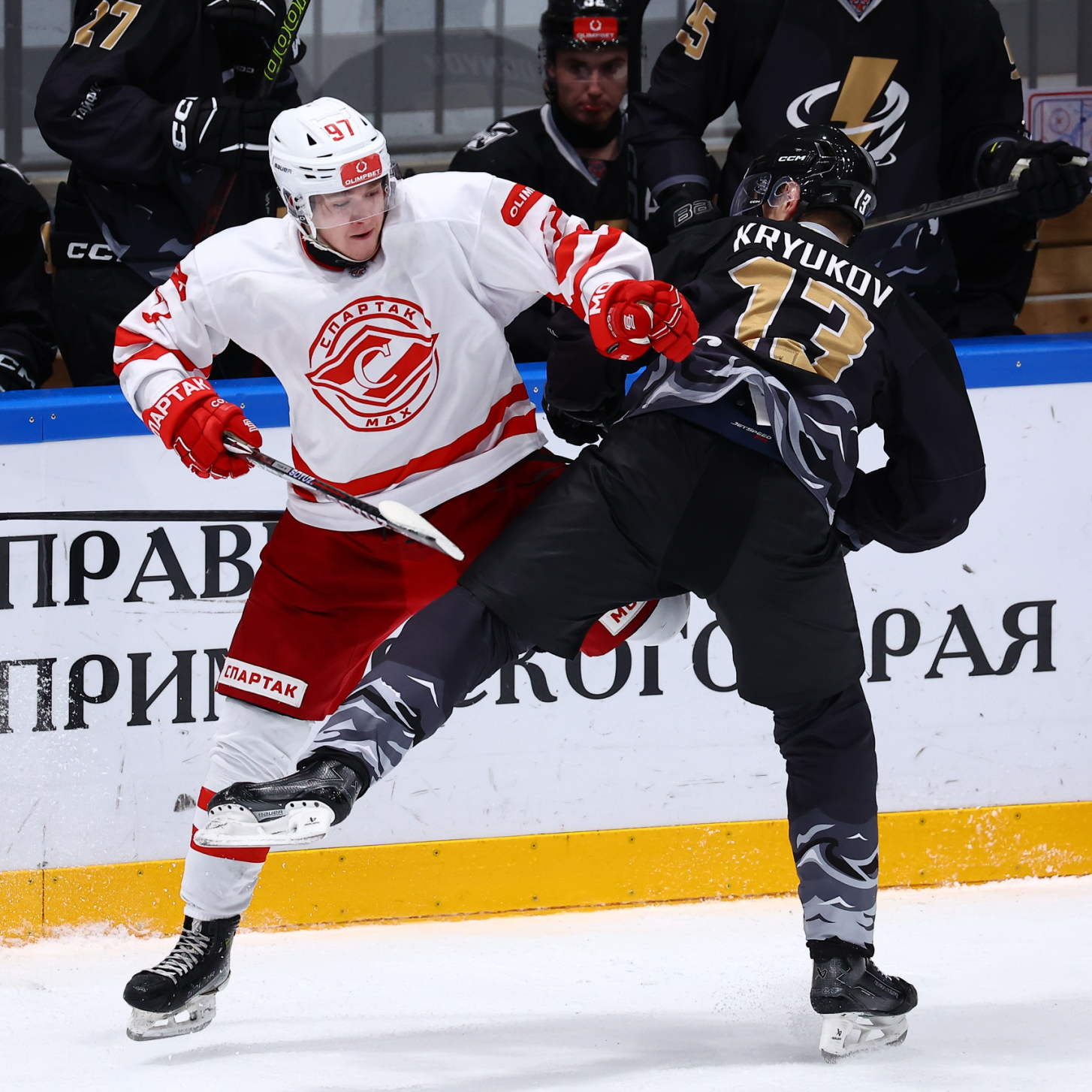 «Спартак МАХ» принимает «Тайфун» в ЛД «Сокольники» – во вторник и среду, 13 и 14 января в 18:30!