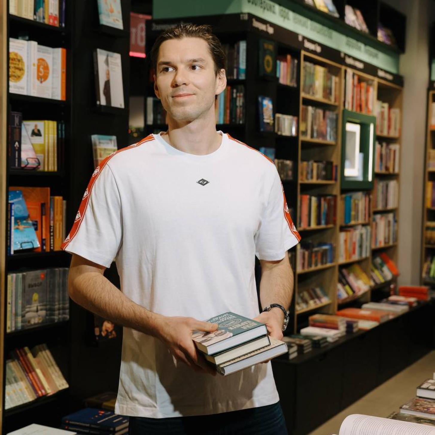 Акция ХК «Спартак» и «Читай-город» продолжается!