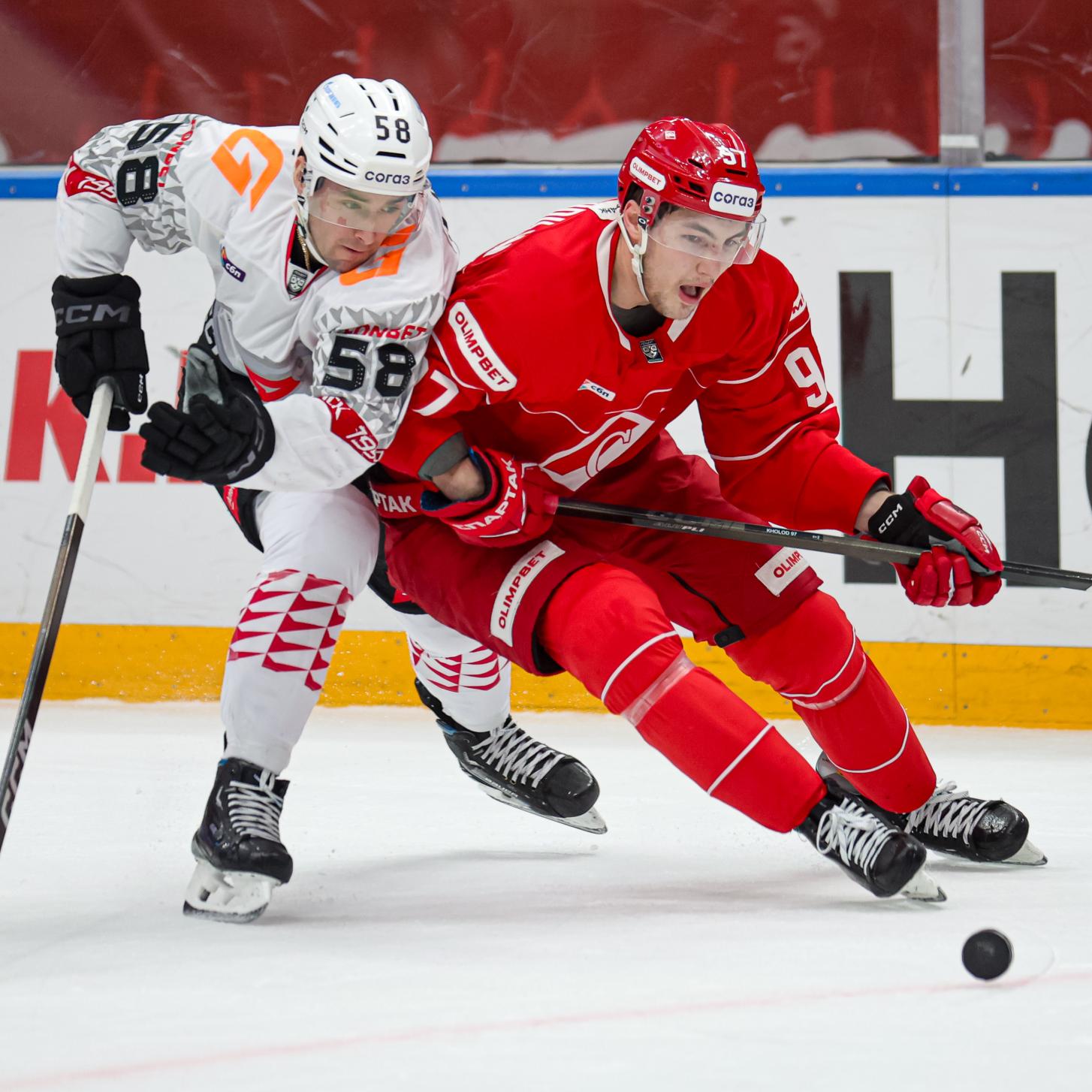 «Спартак» завершил домашнюю серию матчем с «Авангардом»