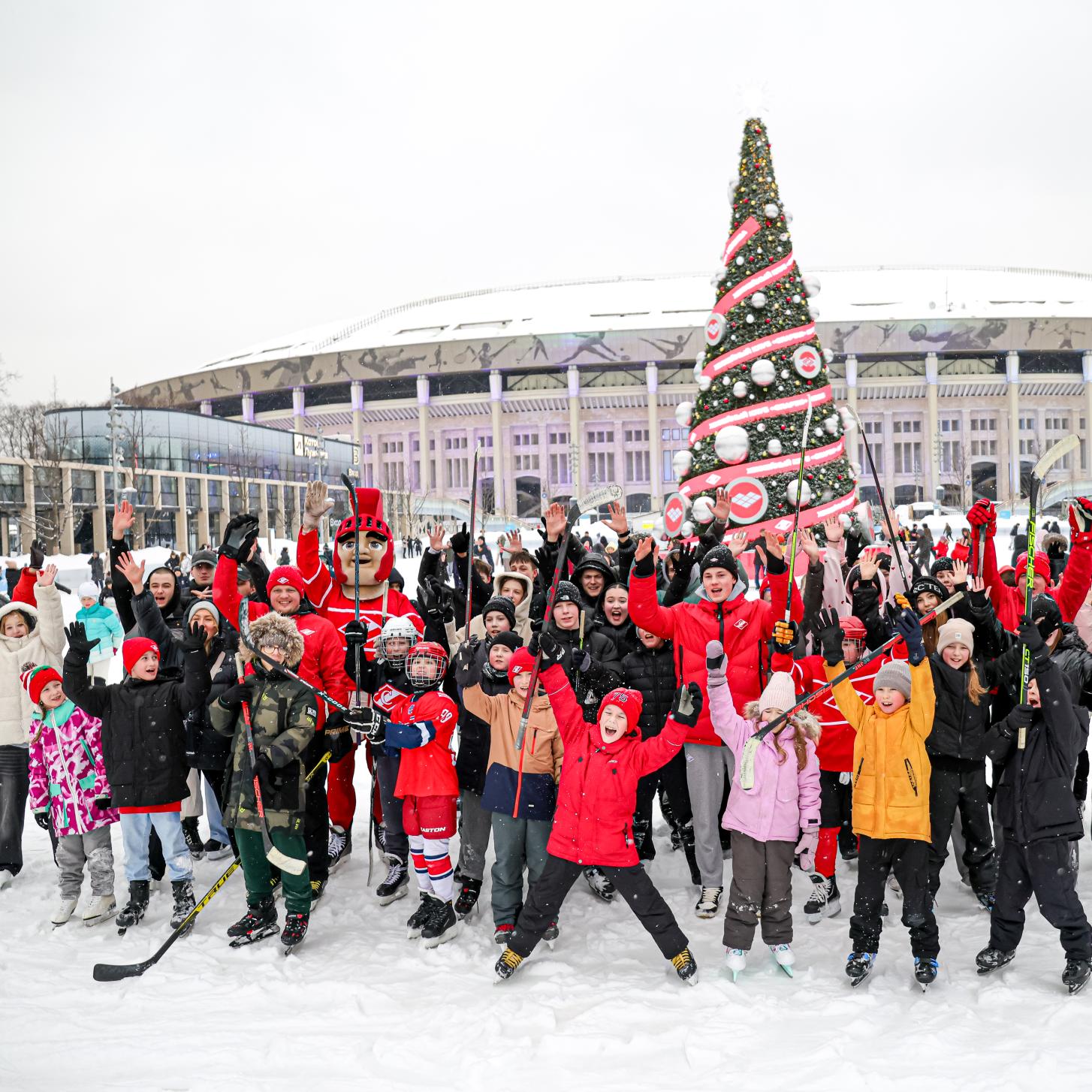 Урок хоккея от ХК «Спартак» Москва на катке в Лужниках! Репортаж клубного ТВ