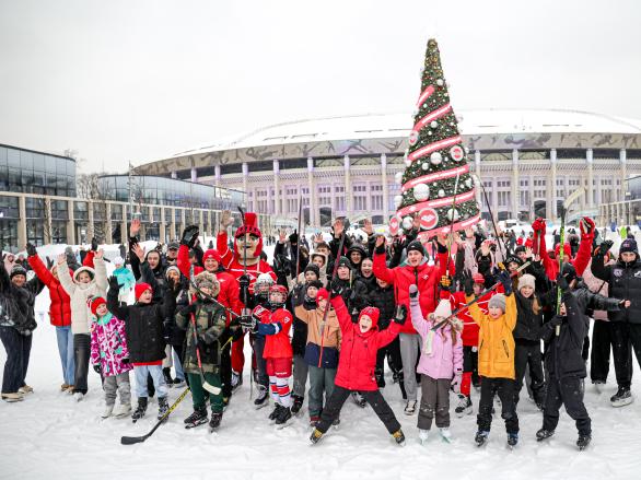 Урок хоккея от ХК «Спартак» Москва на катке в Лужниках! Репортаж клубного ТВ
