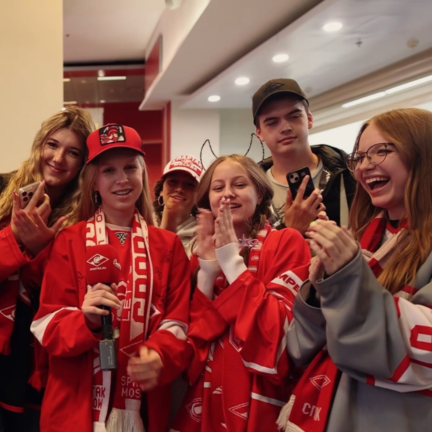 Болельщики «Спартака» поздравляют Алексея Юрьевича Жамнова