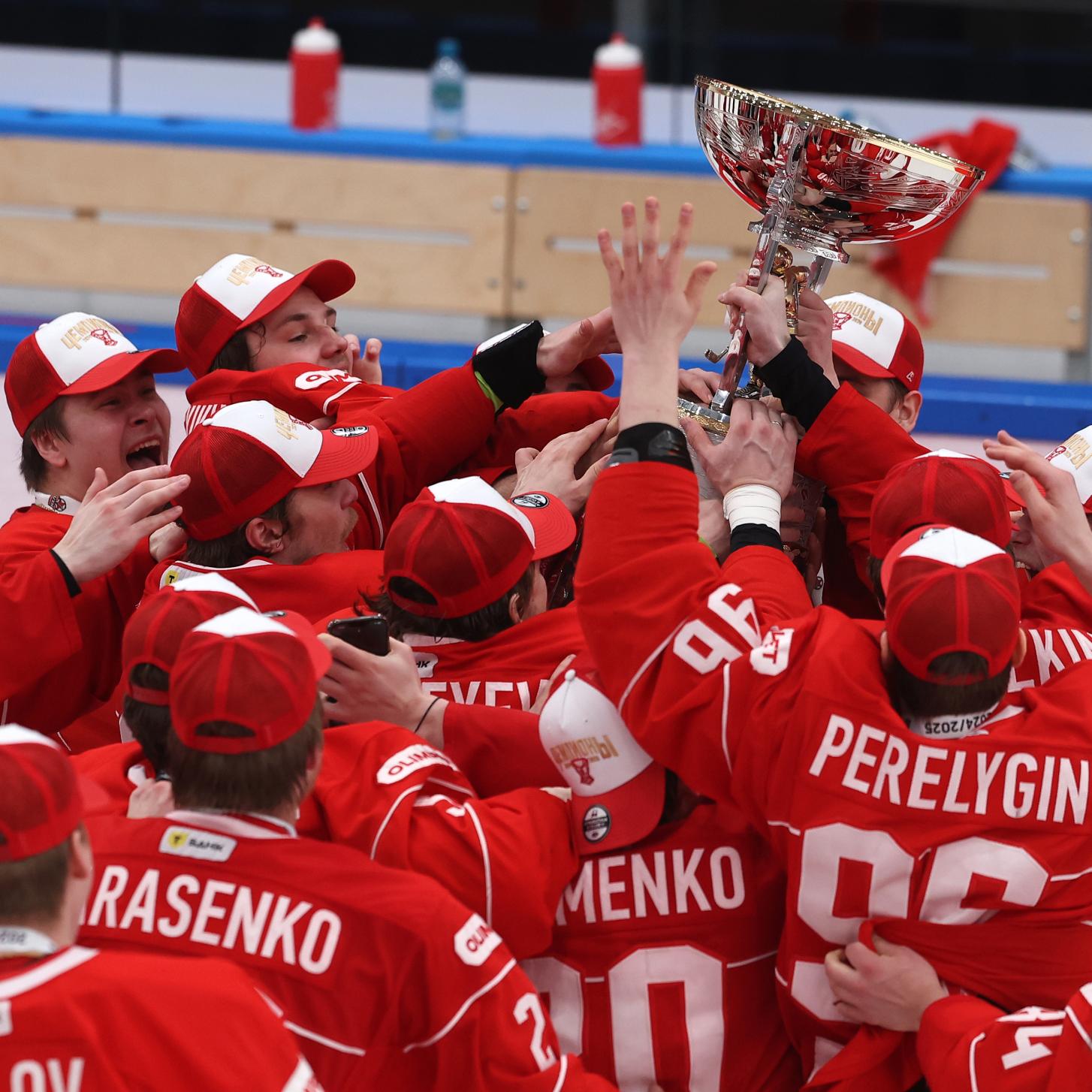 Поздравим МХК «Спартак» с Кубком Харламова на матче против «Лады»!