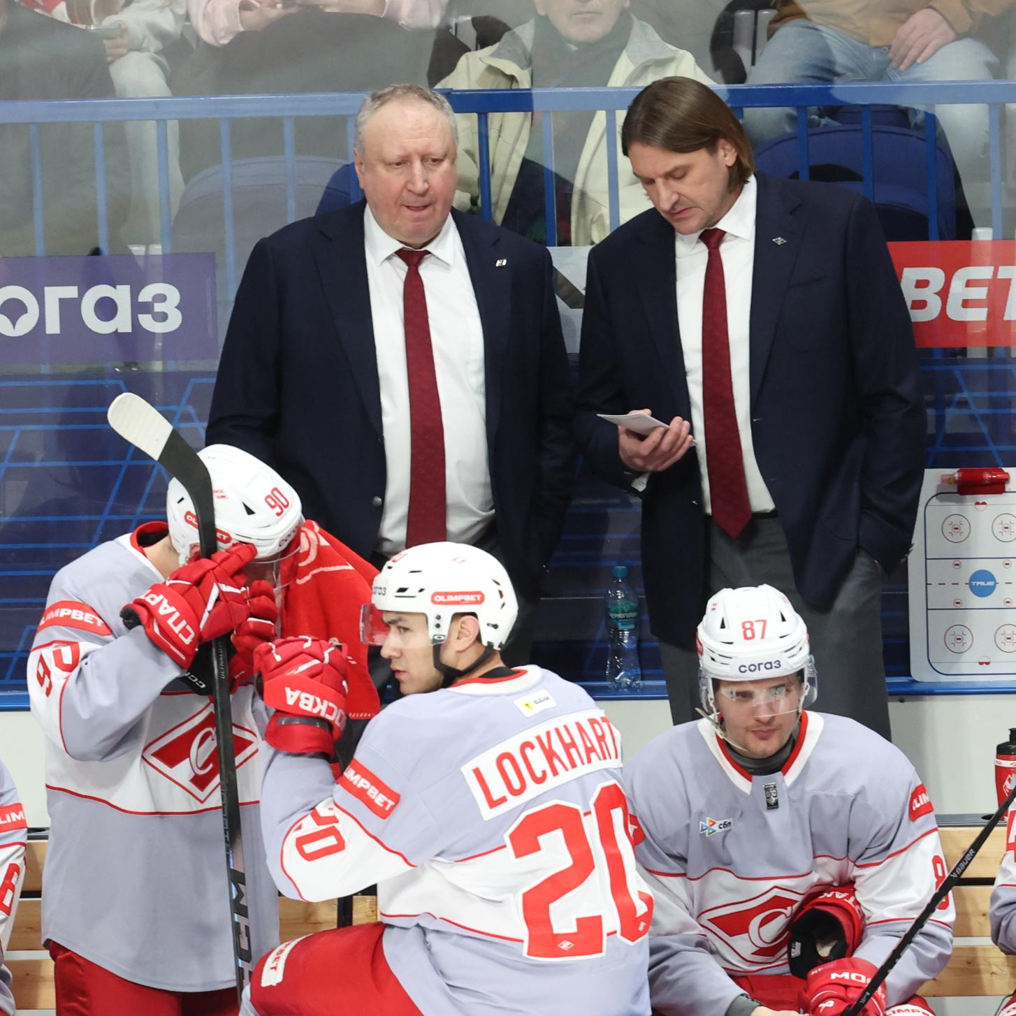 Пресс-конференция тренеров после матча «Спартака» и «Локомотива»