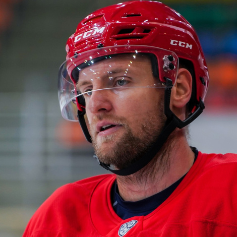 Первый лёд «Спартака» в Лужниках