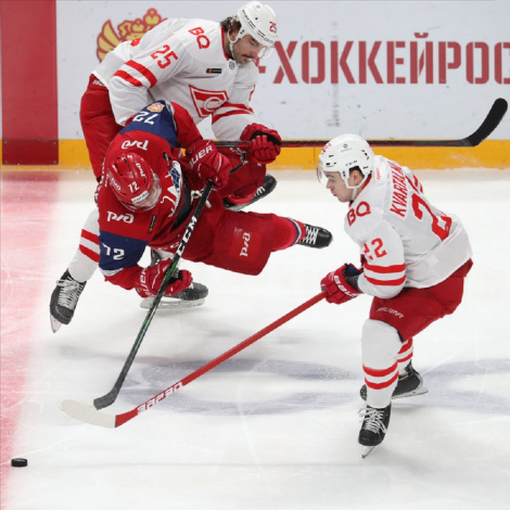 «Спартак» не догнал «Локомотив»