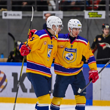 «Химик» начал выезд с победы над «Омскими Крыльями» (3:2)