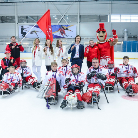«Спартак-следж» на IV Фестивале адаптивного хоккея в Сочи