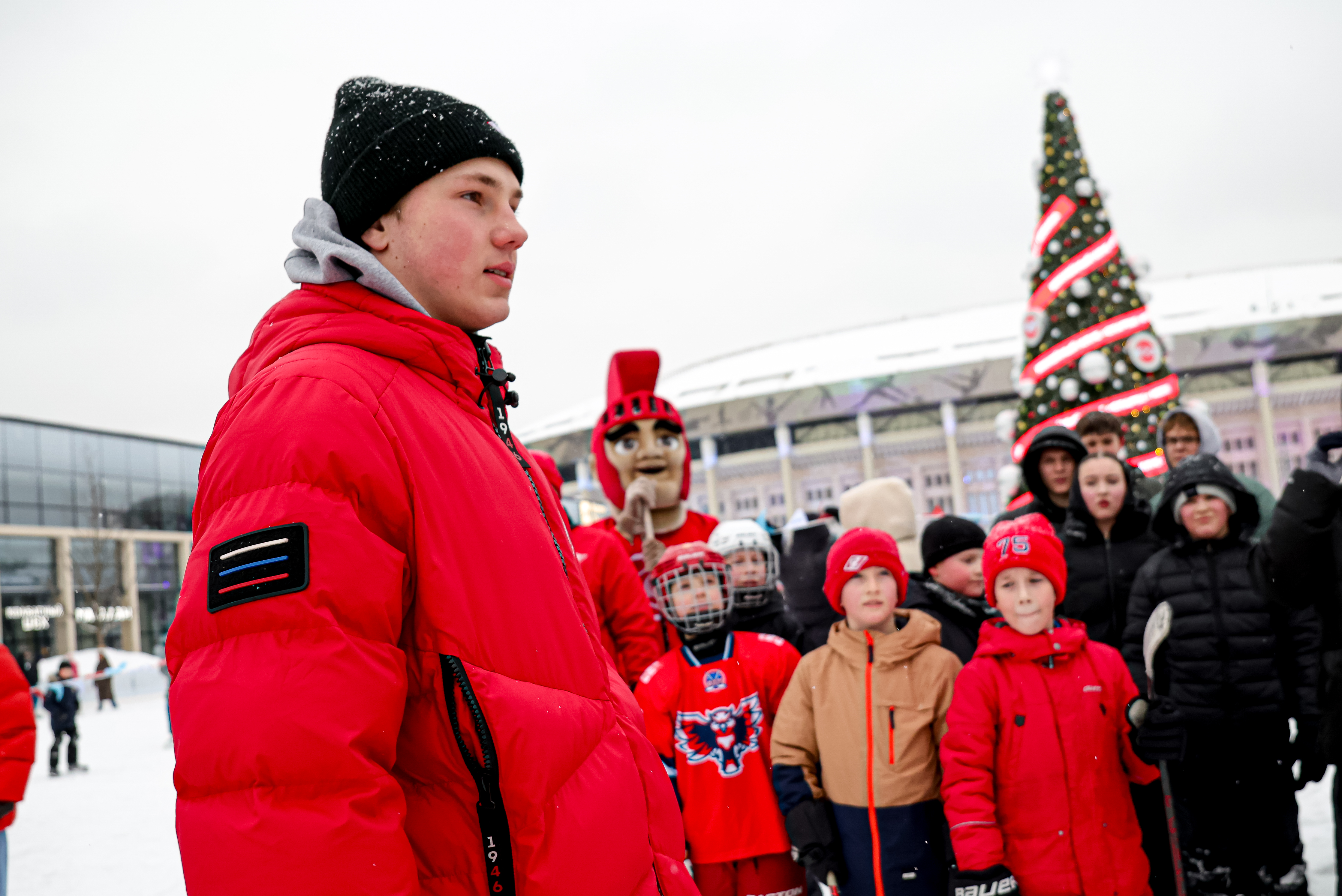 Урок хоккея от ХК «Спартак» Москва на катке в Лужниках!