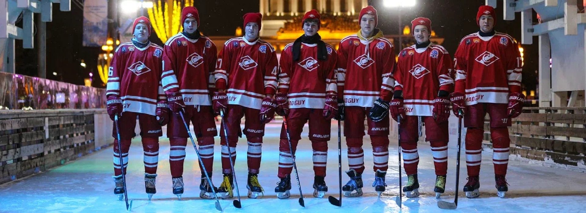 «Спартак» поздравил столицу с Всероссийским днём хоккея